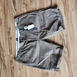 Olive green Dstrezzed shorts size 38 NWT